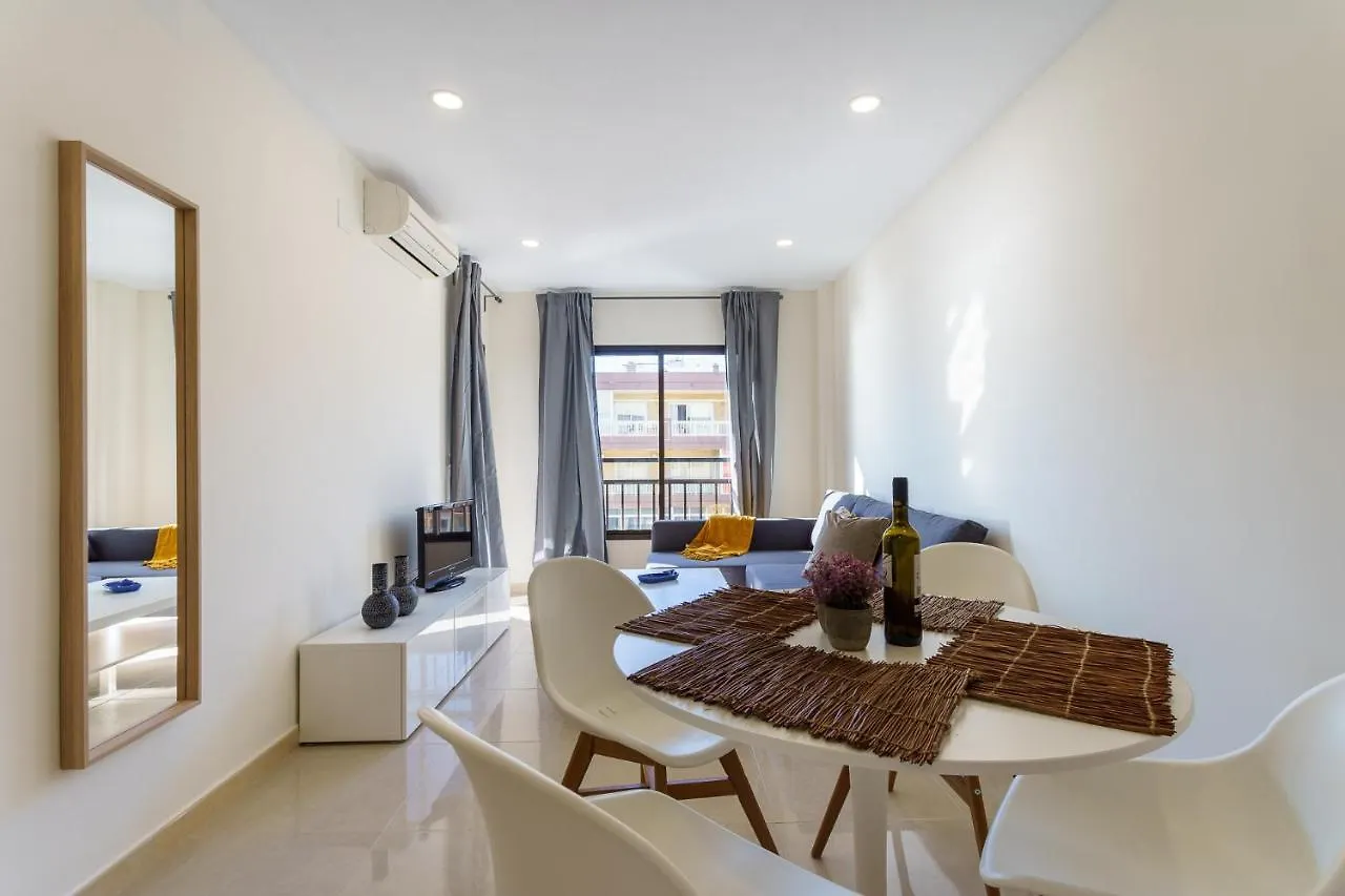 Malagasuite Cozy Apartment In Fuengirola
