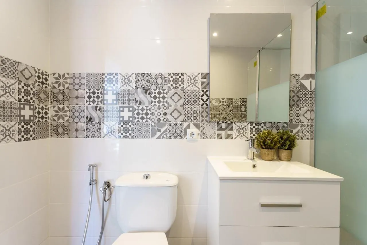 Malagasuite Cozy Apartment In Fuengirola