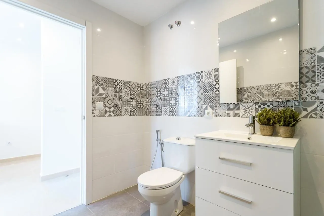 Malagasuite Cozy Apartment In Fuengirola Spain